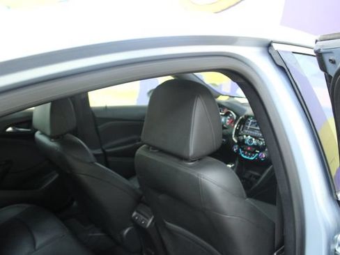 Used 2018 Chevrolet Cruze Premier w/ Premier True North Edition FWD image 10