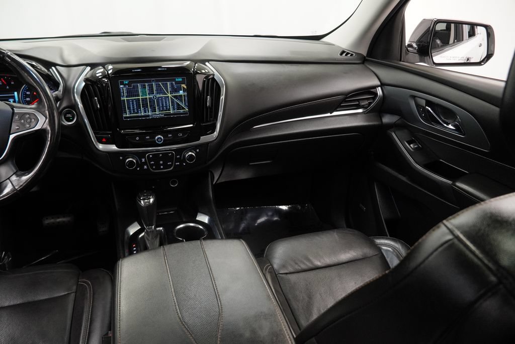 Used 2018 Chevrolet Traverse Premier w/ Redline Edition AWD/4WD image 17