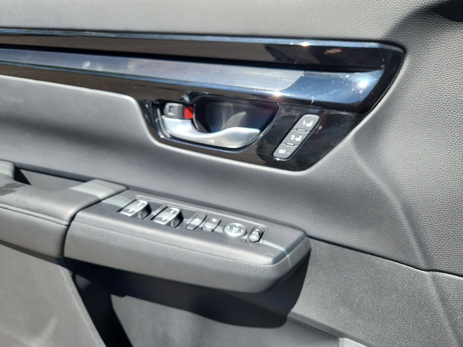 Used 2024 Honda CR-V EX-L image 9
