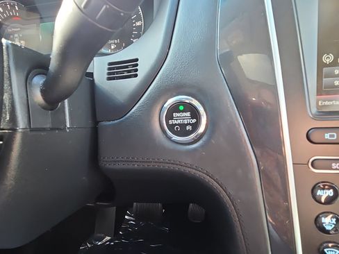 Used 2016 Ford Explorer Platinum AWD/4WD image 23