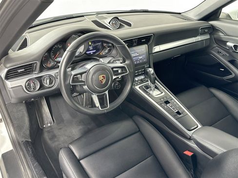 Certified 2017 Porsche 911 Carrera 4S image 4