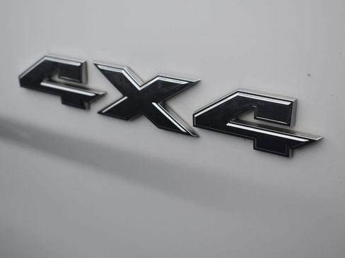 Used 2022 RAM 1500 Classic SLT image 41