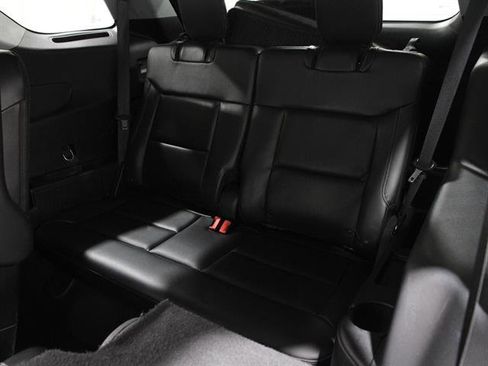 Certified 2022 Ford Explorer XLT w/ Equipment Group 202A image 21