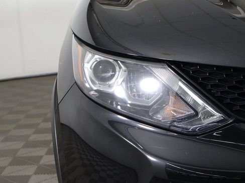 Used 2018 Nissan Rogue Sport SL w/ SL Premium Package image 13