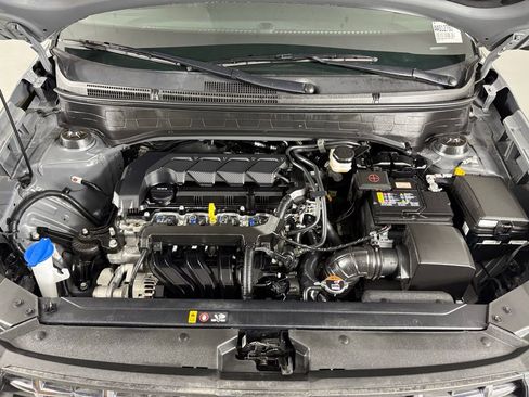Used 2025 Hyundai Venue SEL FWD image 42