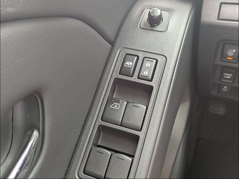 Used 2025 Nissan Frontier SV RWD image 26