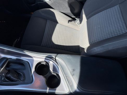 Used 2021 Dodge Challenger SXT image 14