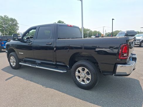 Used 2025 RAM 2500 Big Horn AWD/4WD image 4