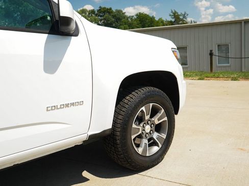 Used 2017 Chevrolet Colorado Z71 AWD/4WD image 18