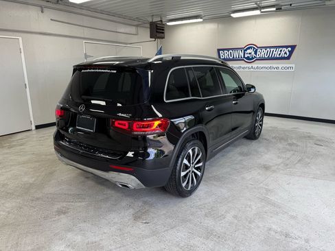 Used 2022 Mercedes-Benz GLB 250 4MATIC w/ Premium Package Lite image 9
