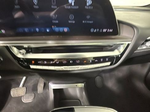 Used 2024 Cadillac Lyriq Tech AWD/4WD image 23