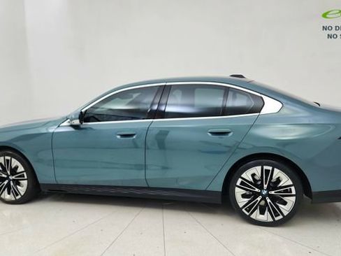Used 2026 BMW 530i RWD image 4