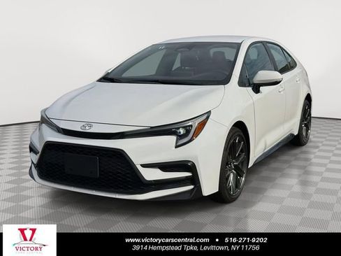 Used 2025 Toyota Corolla SE FWD image 1