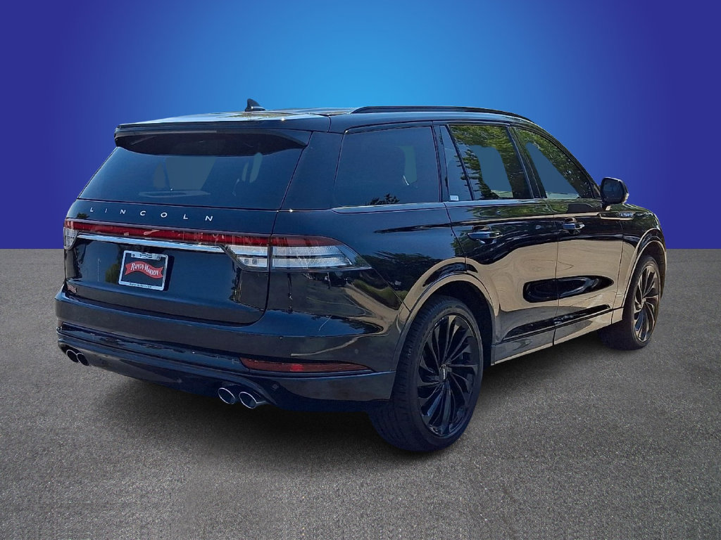 Used 2023 Lincoln Aviator Reserve w/ Equipment Group 201A AWD/4WD image 4