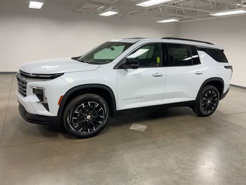 New 2026 Chevrolet Traverse LT w/ Sun and Wheel Package image 18