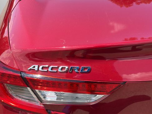 Used 2018 Honda Accord Touring image 35
