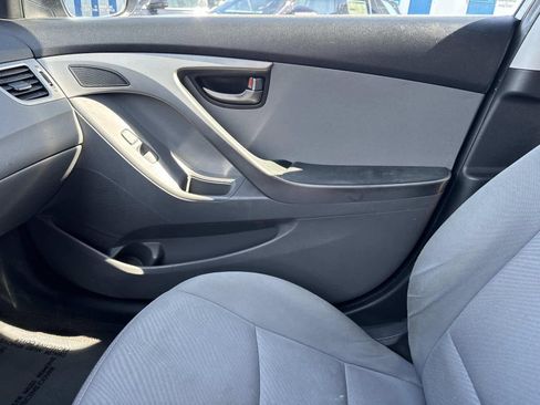 Used 2013 Hyundai Elantra GLS FWD image 21