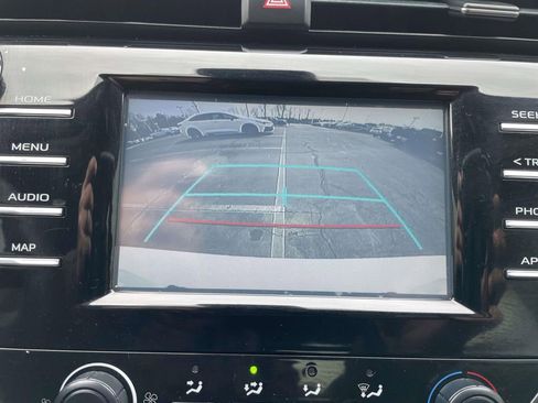 Used 2019 Toyota Camry LE image 38