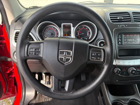 Used 2020 Dodge Journey SE image 6