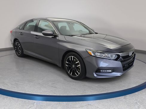 Used 2018 Honda Accord Sport image 3