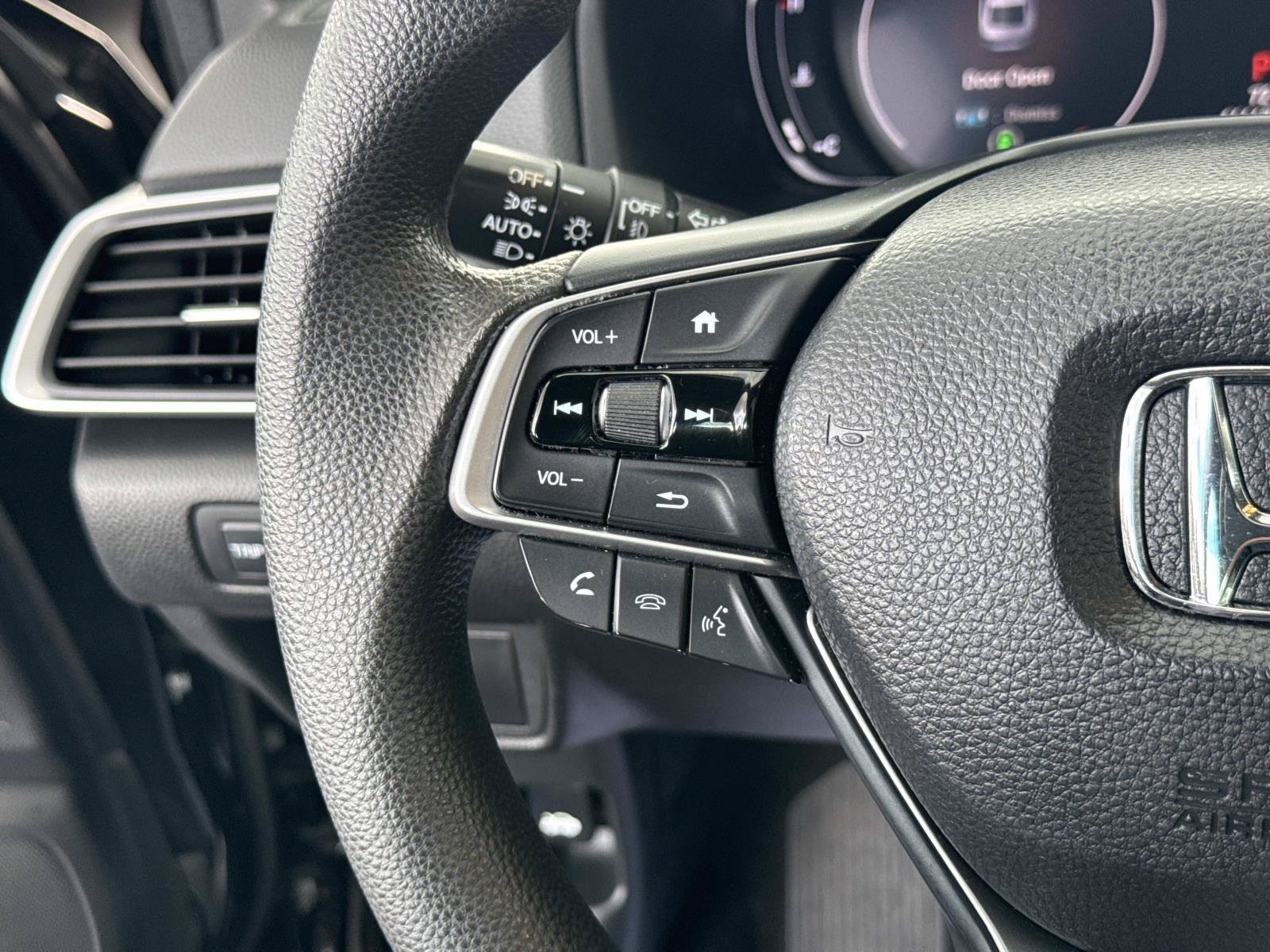 Certified 2018 Honda Accord EX image 11