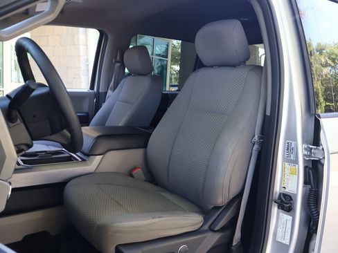 Used 2018 Ford F250 XLT w/ XLT Premium Package AWD/4WD image 12