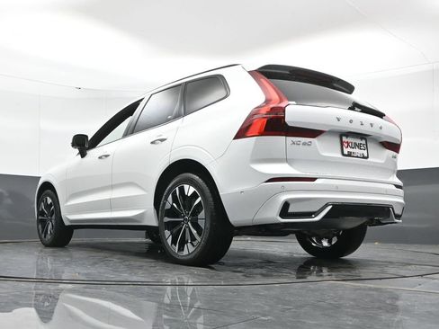 New 2026 Volvo XC60 B5 Plus w/ Climate Package image 46
