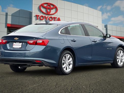 Used 2024 Chevrolet Malibu LT image 3