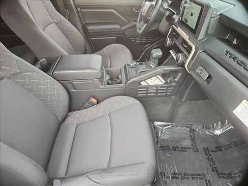 Certified 2026 Toyota Tacoma SR w/ SR Upgrade Package AWD/4WD image 26