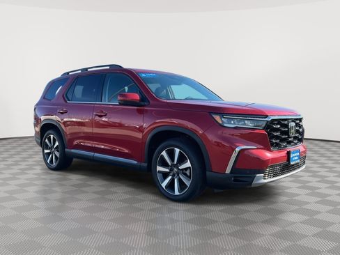 Certified 2023 Honda Pilot Touring image 1