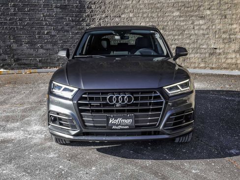 Used 2020 Audi Q5 e Prestige w/ Prestige Package image 3