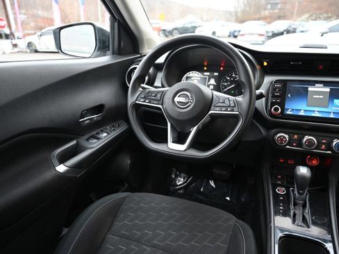 Used 2023 Nissan Kicks SV image 11