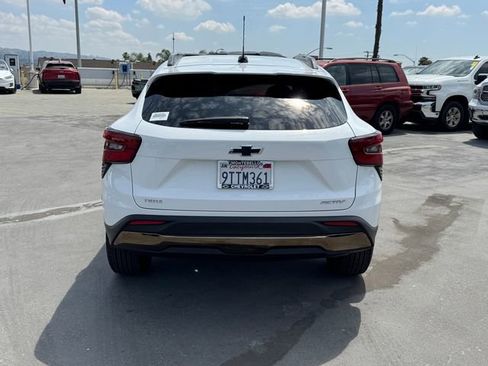 Certified 2025 Chevrolet Trax ACTIV w/ Driver Confidence Package FWD image 4