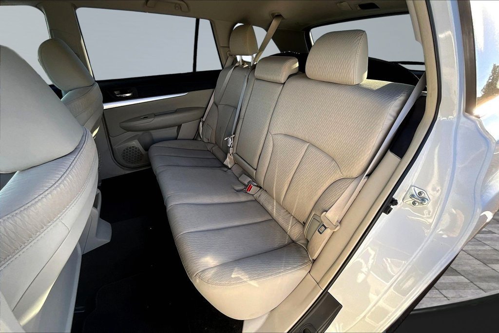 Used 2011 Subaru Outback 2.5i Premium AWD/4WD image 22