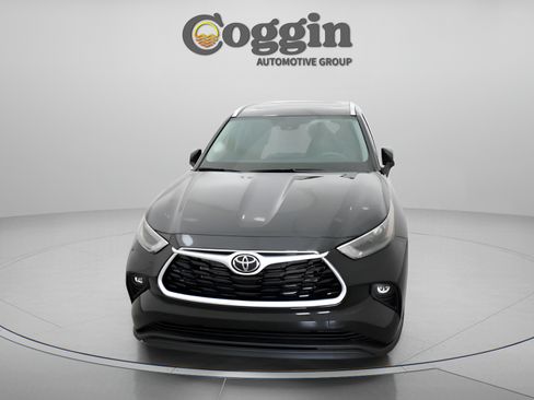 Certified 2026 Toyota Highlander XLE AWD/4WD image 15