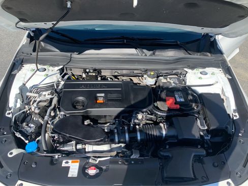 Used 2022 Honda Accord Sport image 9