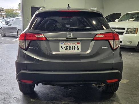Used 2022 Honda HR-V EX image 3