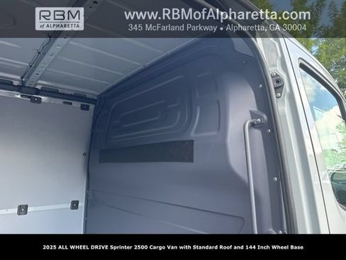 New 2025 Mercedes-Benz Sprinter 2500 image 27