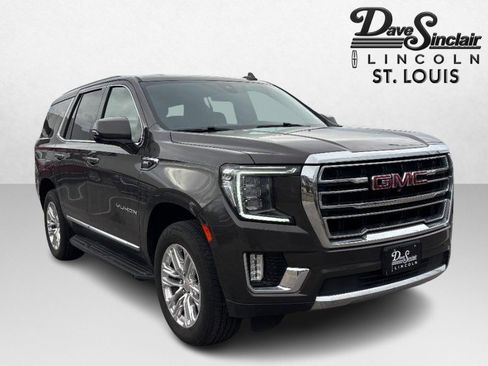 Used 2021 GMC Yukon SLT w/ SLT Luxury Plus Package image 3