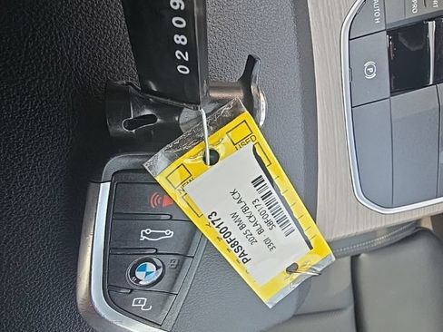 Used 2025 BMW 330i xDrive Sedan AWD/4WD image 28