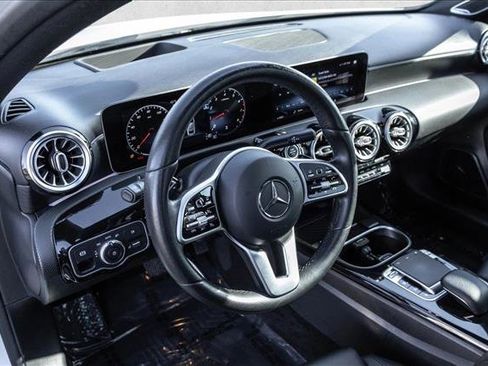 Used 2020 Mercedes-Benz A 220 4MATIC image 10