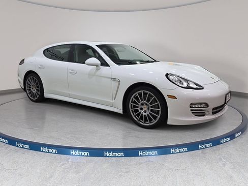 Used 2013 Porsche Panamera 4 image 5
