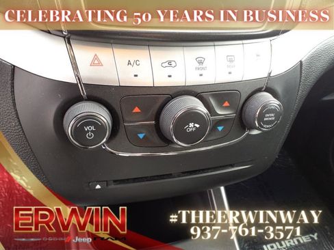 Used 2016 Dodge Journey SXT w/ Comfort/Convenience Group image 48