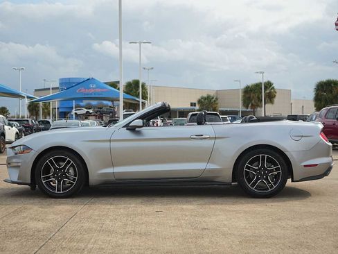 Used 2022 Ford Mustang Premium image 3