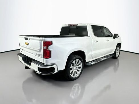 Used 2022 Chevrolet Silverado 1500 High Country w/ Technology Package AWD/4WD image 7