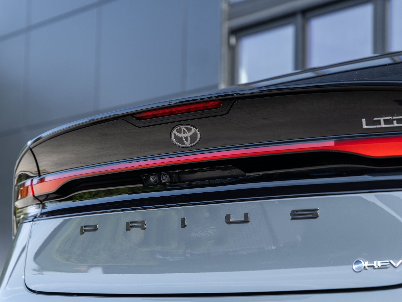 Used 2024 Toyota Prius Limited w/ Limited Premium Package FWD image 13
