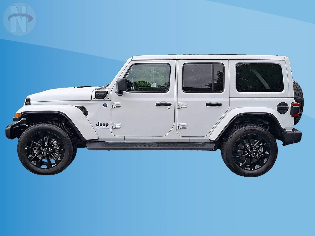 Used 2025 Jeep Wrangler Unlimited Sahara AWD/4WD image 5