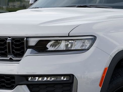New 2026 Jeep Grand Cherokee L Limited AWD/4WD image 10