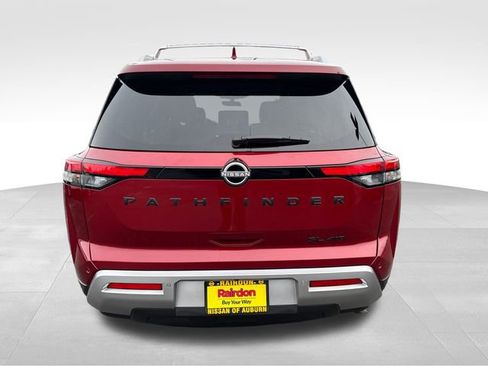 Used 2023 Nissan Pathfinder SL w/ Black Appearance Package image 6