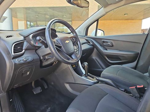 Used 2020 Chevrolet Trax LS w/ Tint and Cruise Package image 10